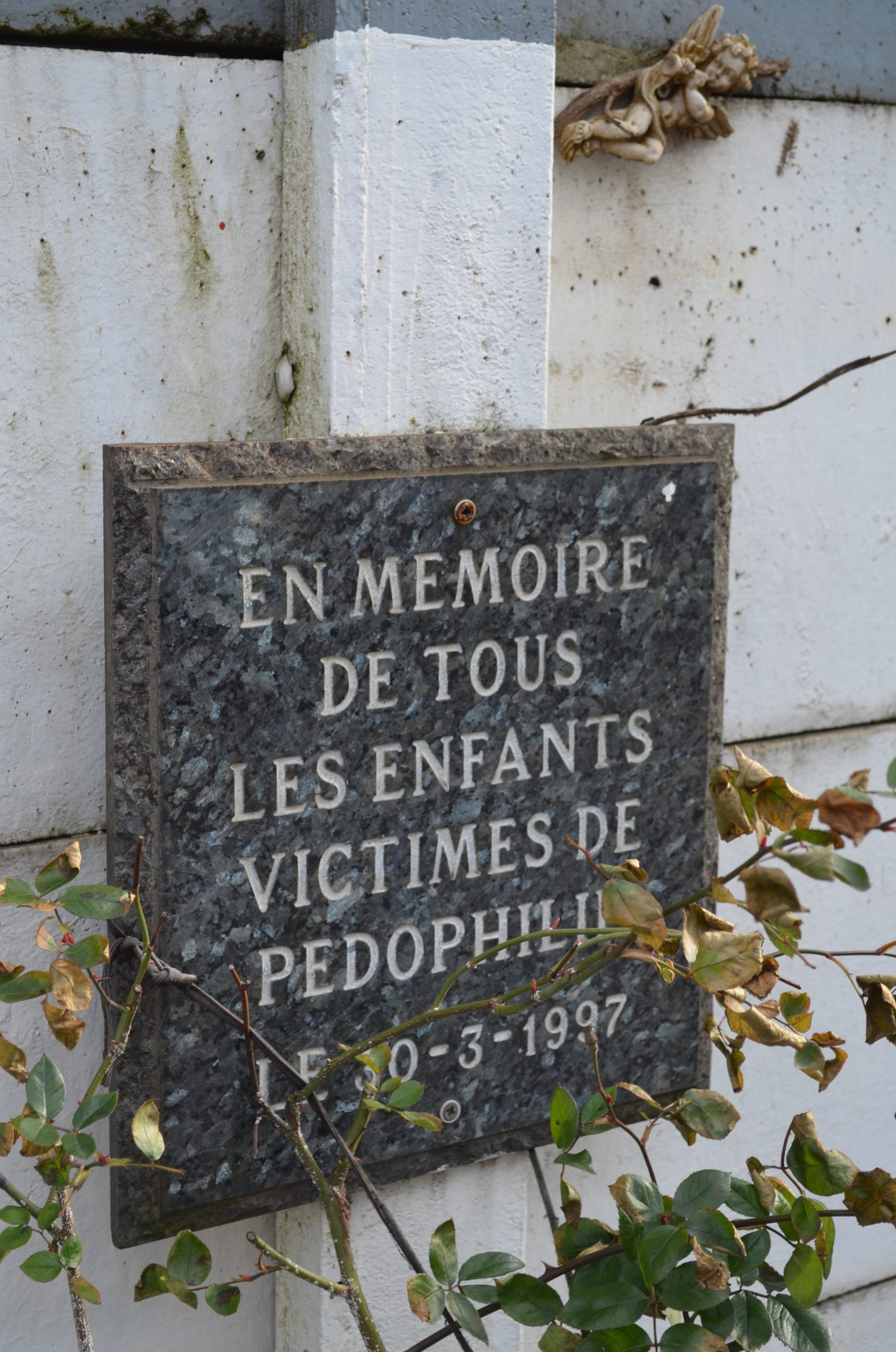 Monument aux enfants victimes de pédophilie, Marcinelle